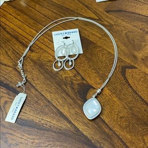 19” LUCKY BRAND NECKLACE AND EARRINGS